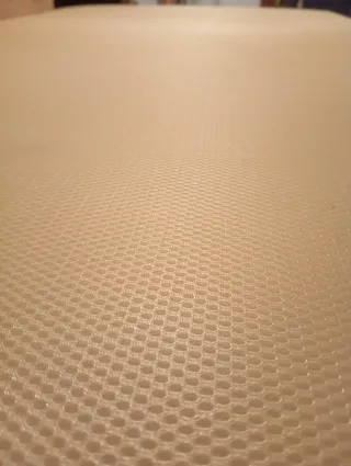 Base tapizada 105cm con patas