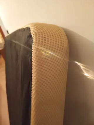 Base tapizada 105cm con patas