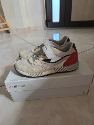 Scarpe Geox beige e rosse