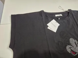 Camiseta Mickey con pedrería de COUCHEL