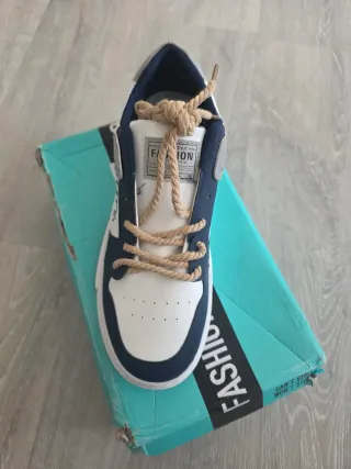 Zapatillas Fashion Azul y Blanco