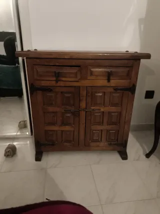 Mueble aparador de madera rústico