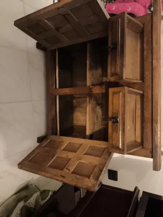 Mueble aparador de madera rústico