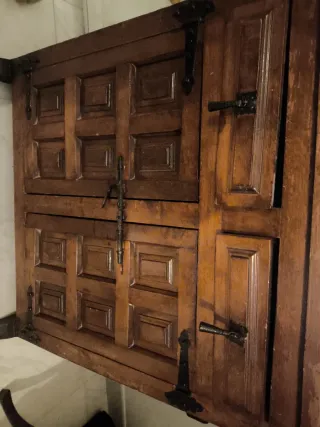 Mueble aparador de madera rústico