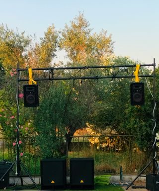 Alquiler de equipo de sonido e iluminación