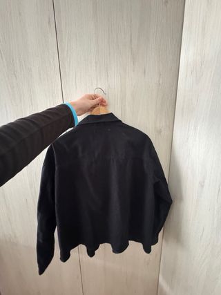 Chaqueta vaquera negra Primark con detalles
