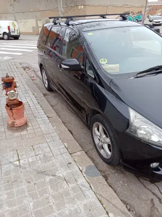 Mitsubishi Grandis 2006