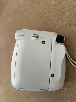 Cámara Instax Mini 9 Blanca con Funda Marrón