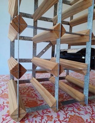 Estante botellero 12 botellas madera y metal