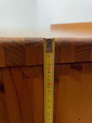 Escritorio de madera con 4 cajones y cristal