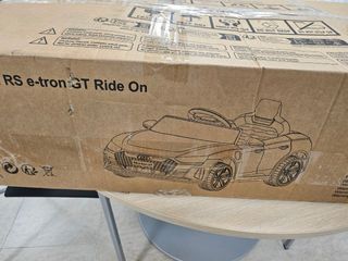 Coche Audi RS e-tron GT teledirigido