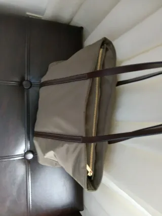 Bolso caqui versátil