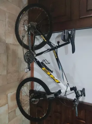 26 pulgadas. Regalo 2 cubiertas y cuentakilómetro