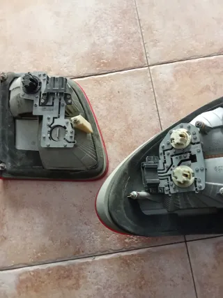Pilotos Traseros Mercedes E W210 Familiar