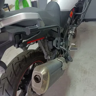 Herrajes y Maletas Laterales Vstrom 3 Puntos