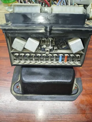 Caja fusibles Seat 131 Diesel Perkins