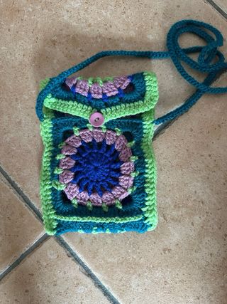 Borsa da spiaggia con decorazioni uncinetto