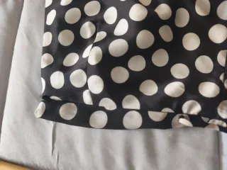 Mono asimétrico lunares