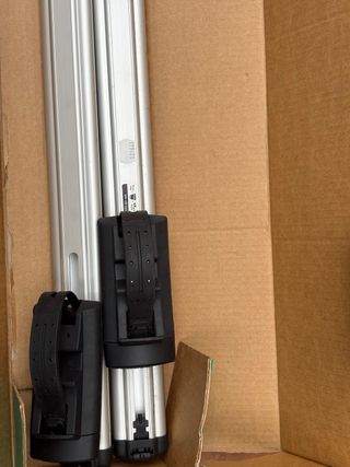 **NUEVA. Baca de coche, portaequipajes.