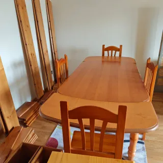 Mesa extensible madera y 4 sillas pino