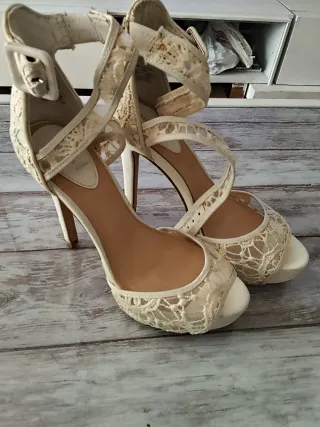 Zapatos de Novia Encaje Beige