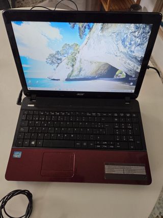 Portátil Acer Aspire E1-571