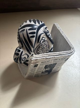 Figura de cerámica Lector Voz