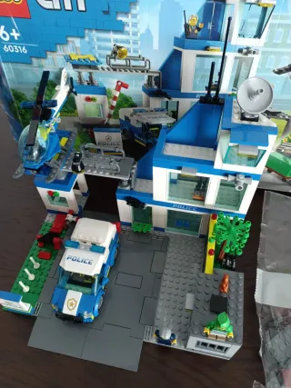 Lego City Stazione di Polizia 60316