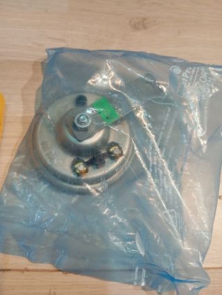 HELLA Bocina 105dB (A) sonido agudo