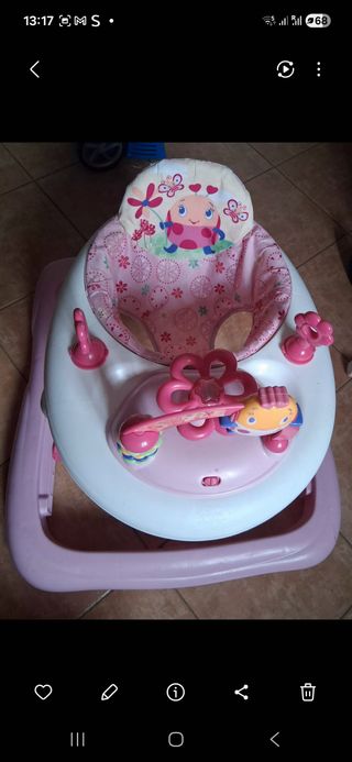 Andador bebé niña rosa