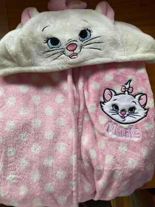 Bata infantil rosa lunares blancos