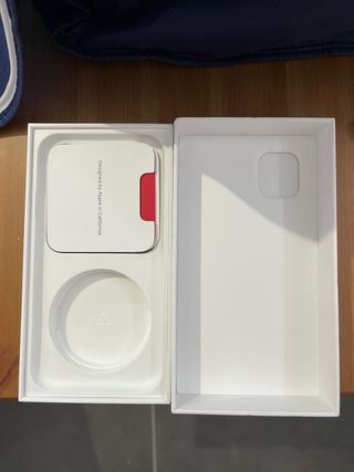 Caja iPhone 11 Product (RED)