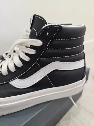 Zapatillas Vans SK8-Hi Negras y Blancas