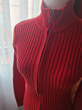 Chaqueta de punto Tommy Hilfiger roja Talla S