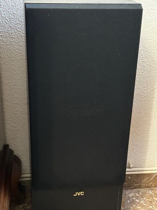 Cadena musical JVC con mueble y altavoces