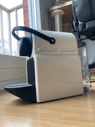 Cafetera Nespresso Krups Blanca