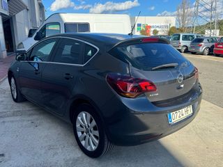 Opel Astra 2011