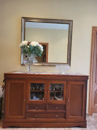 Aparador Colonial y espejo