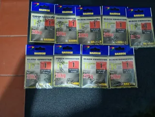 Carrete de pesca y señuelos Hsblarme al privado