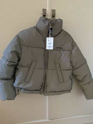 Chaquetón acolchado Bershka gris XS reflectante