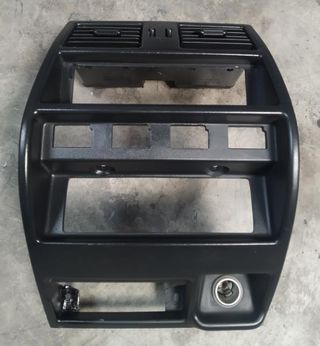 Consola Central Terrano II (1998) con Aireadores