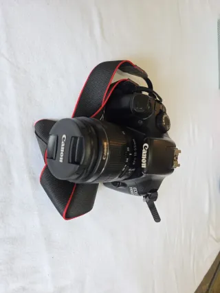 Cámara Canon EOS 1100D Negra