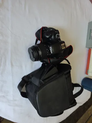 Cámara Canon EOS 1100D Negra