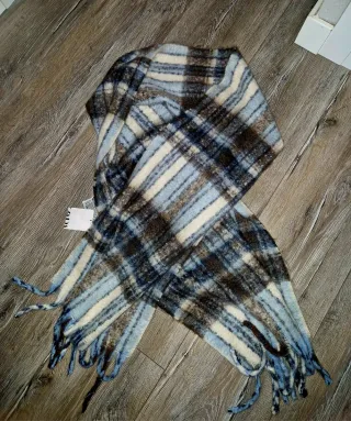 Bufanda Zara cuadros azul y marrón