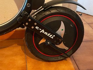 Patinete eléctrico con asiento