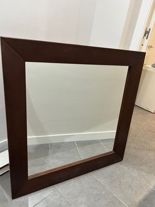 Cabecero  de madera y mesillas de noche de madera