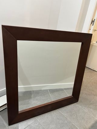 Cabecero  de madera y mesillas de noche de madera