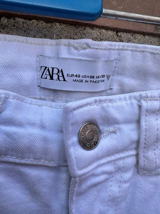 Pantalón vaquero blanco pesquero nuevo