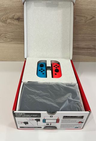 (NUEVA) Nintendo Switch OLED Azul/Rojo