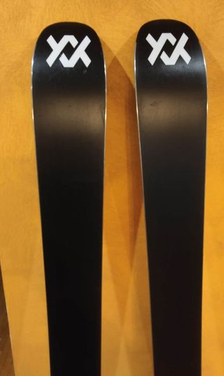 Esquís Völkl Mantra M5 Alta Gama 170cm